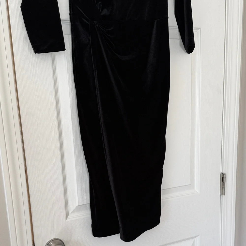 Banana Republic Knotted Black Velvet Dress - Picture 8 of 8